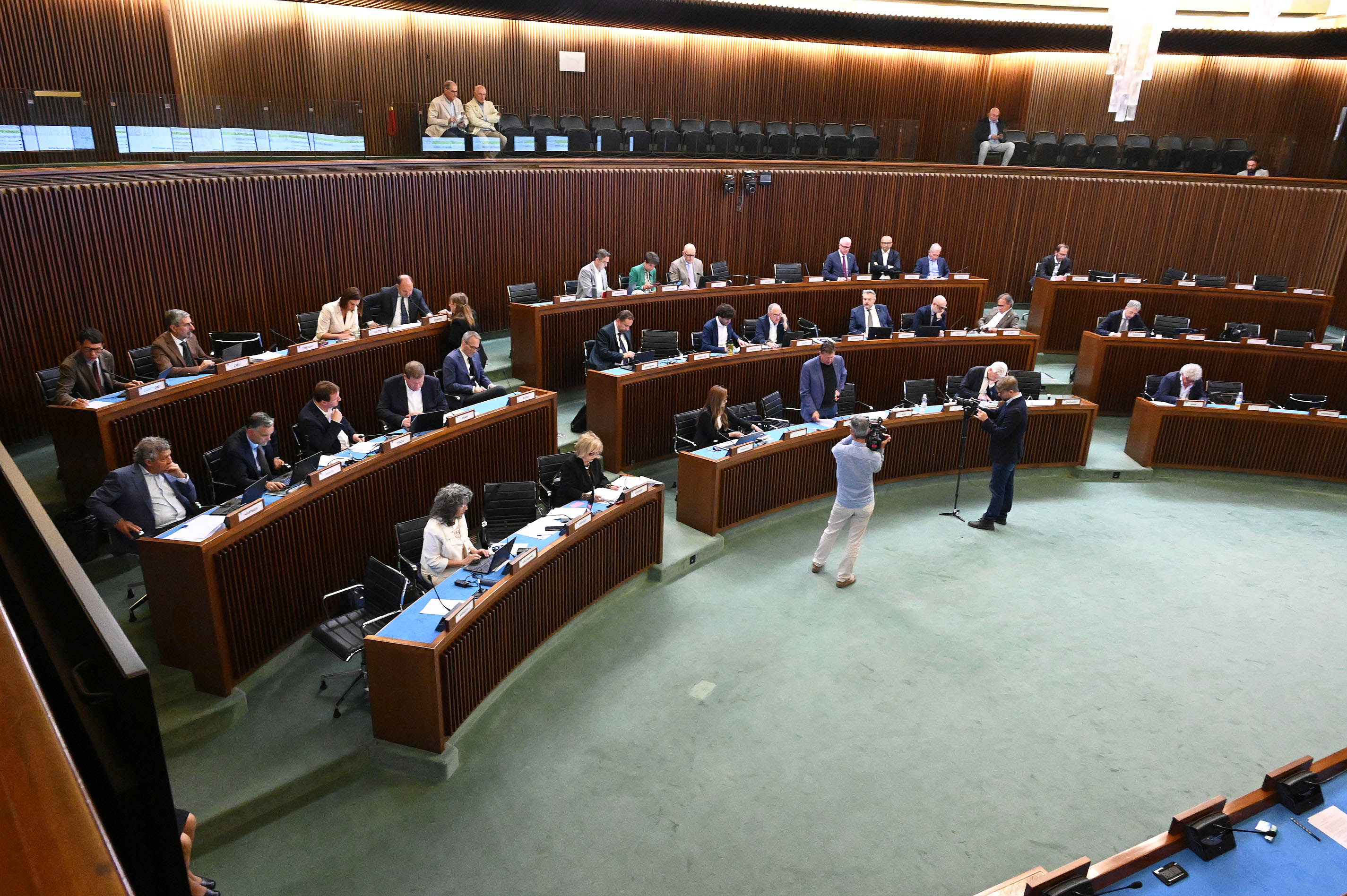 BILANCIO CR. AULA APPROVA VARIAZIONE A COPERTURA SERVIZIO DI VIGILANZA